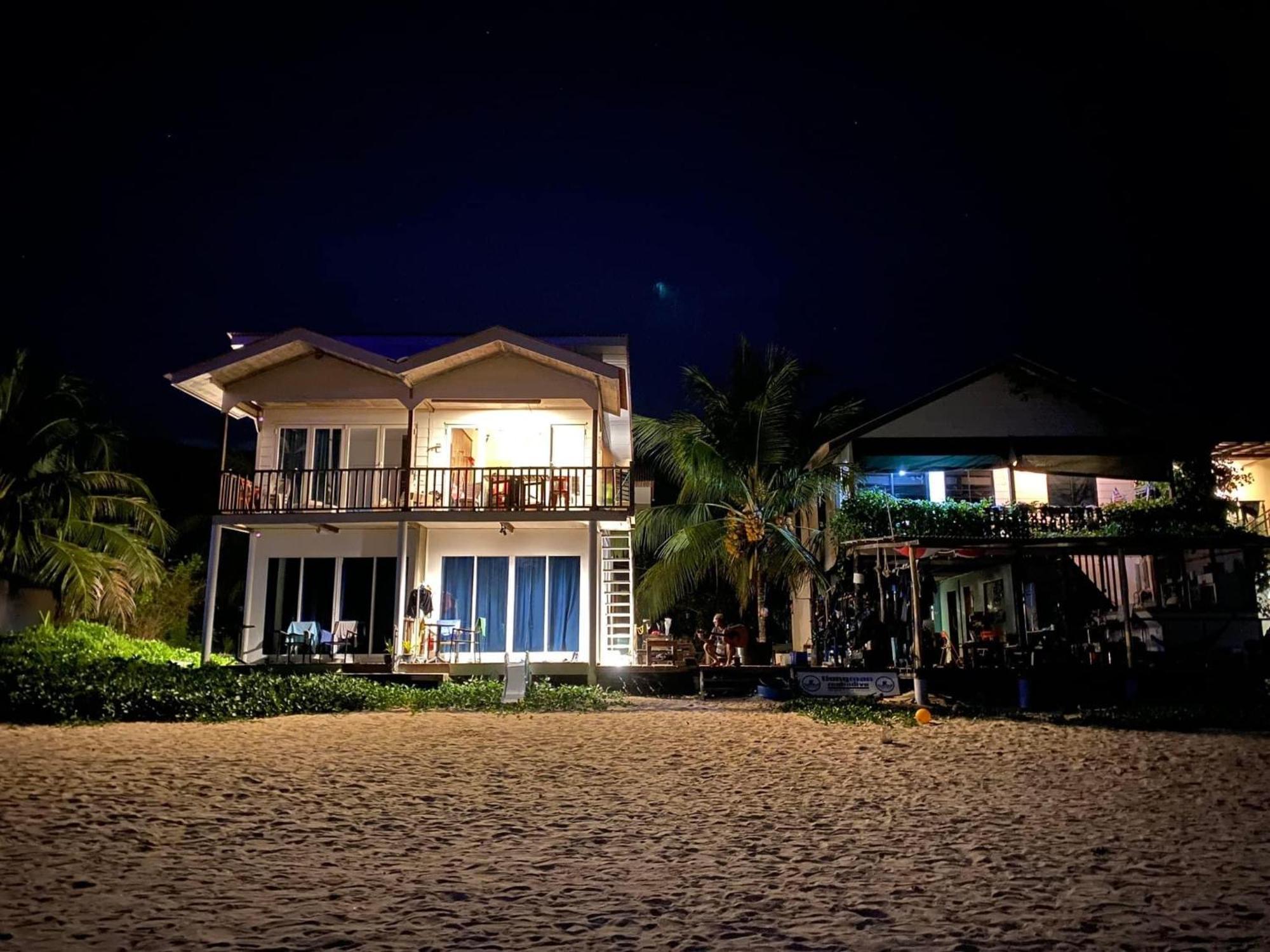 Tiongman Scubadive & Lodge Kampong Juara Exterior photo